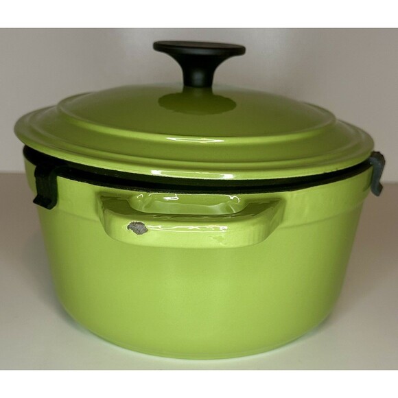 Martha Stewart 2 Quart Green Enameled Cast Iron Dutch Oven w/ Lid - Picture 11 of 13